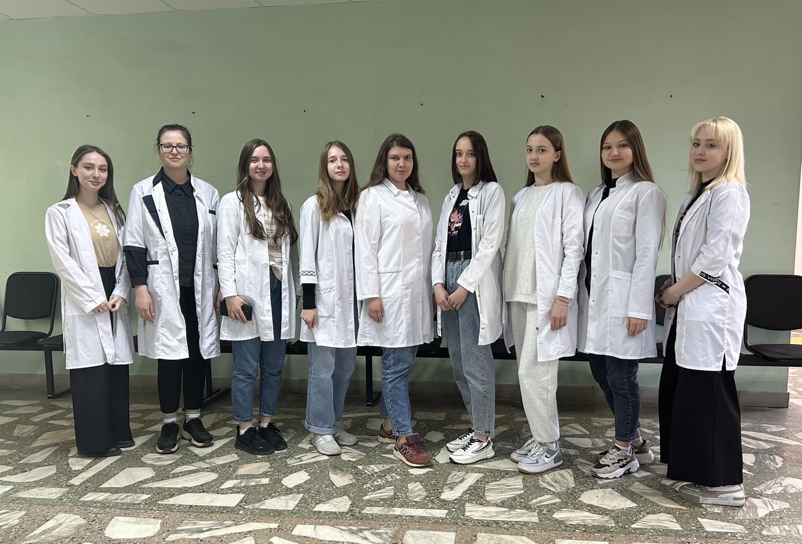 Студенты ПИМУ победили в Международной онлайн-олимпиаде по английскому языку среди фармацевтов