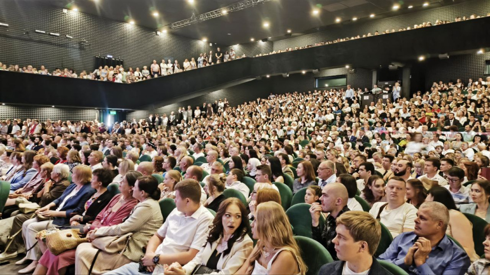 Почти тысячу врачей выпускает ПИМУ в этом году